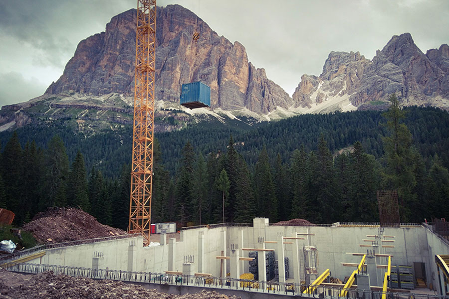 Costruzione del collegamento Cortina - Cinque Torri - Seconda Stazione - Foto @Archivio ELBEC