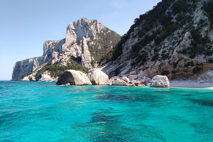 Cala Golorize e la sua torre